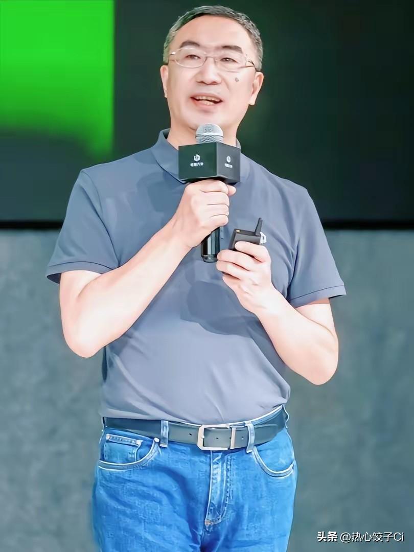 朱江民说，但是因为国内市场，非常卷。渗透力非常快，三年以后，我们认为纯燃油的汽车