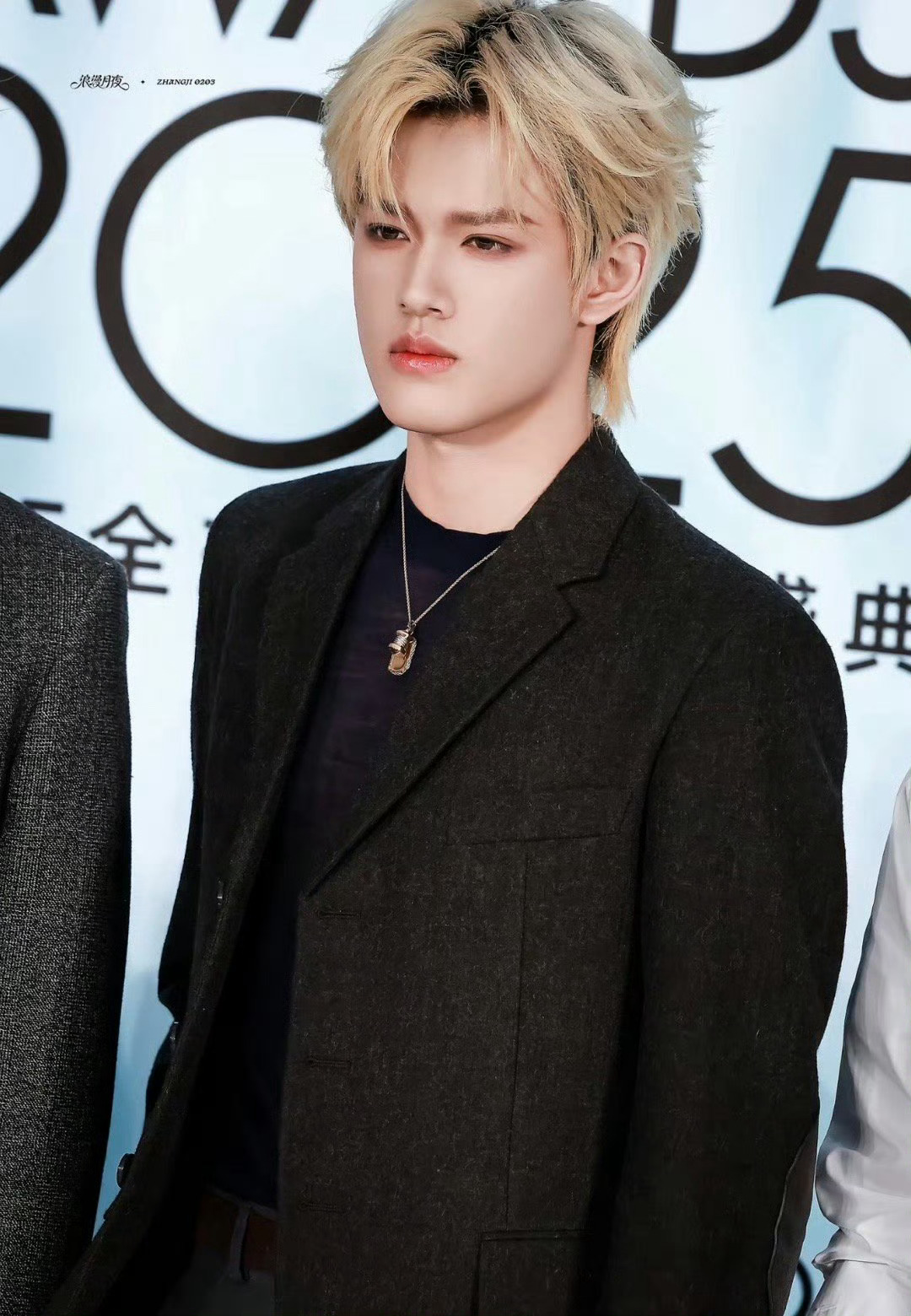 投稿橹穆张极怎么个事？ 