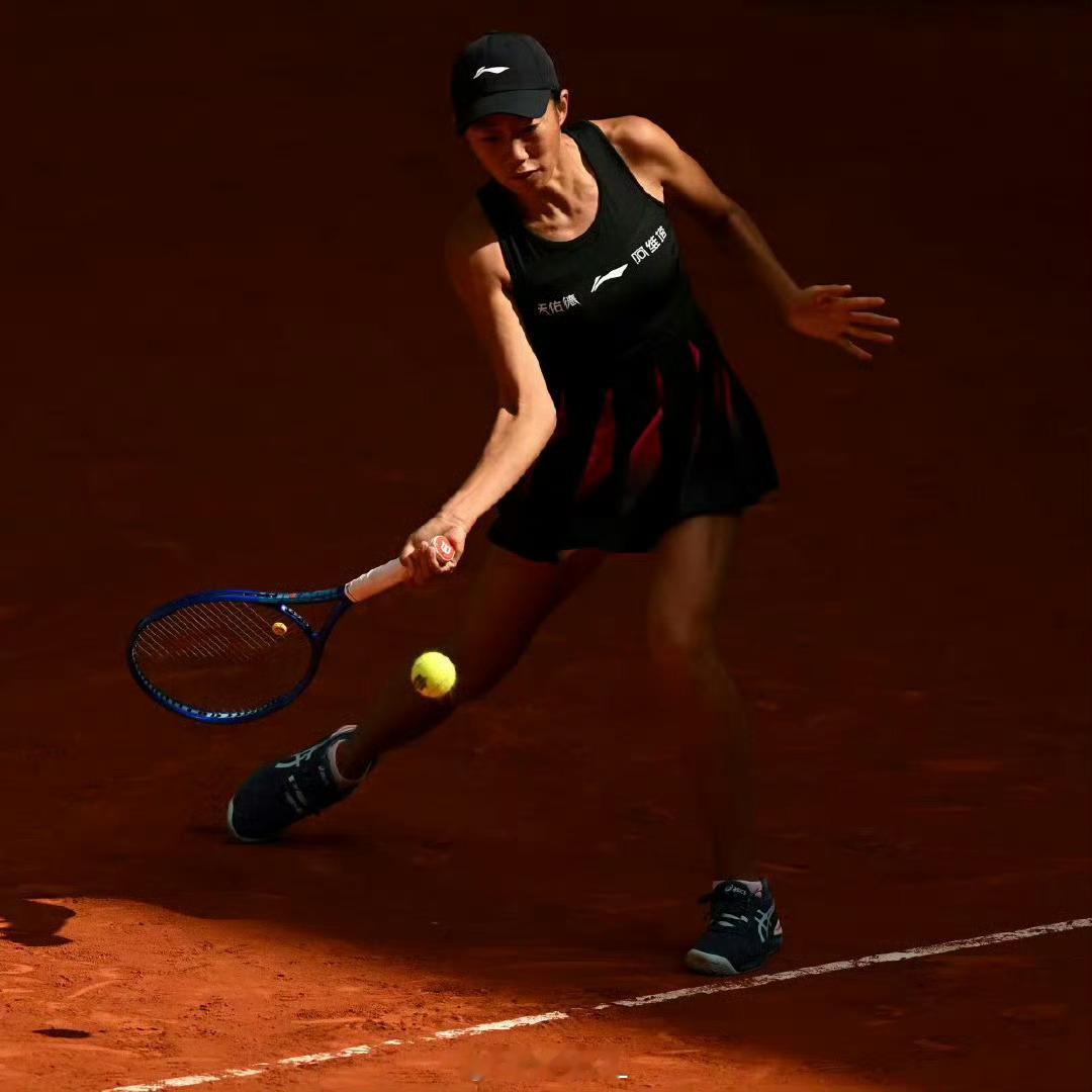 张帅在马德里站换新战袍了👇好看吗？网球talking大会wta