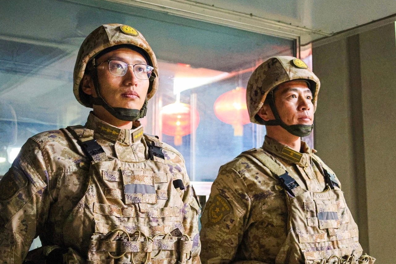 这又是哪个背心，看上去是一件BA。 