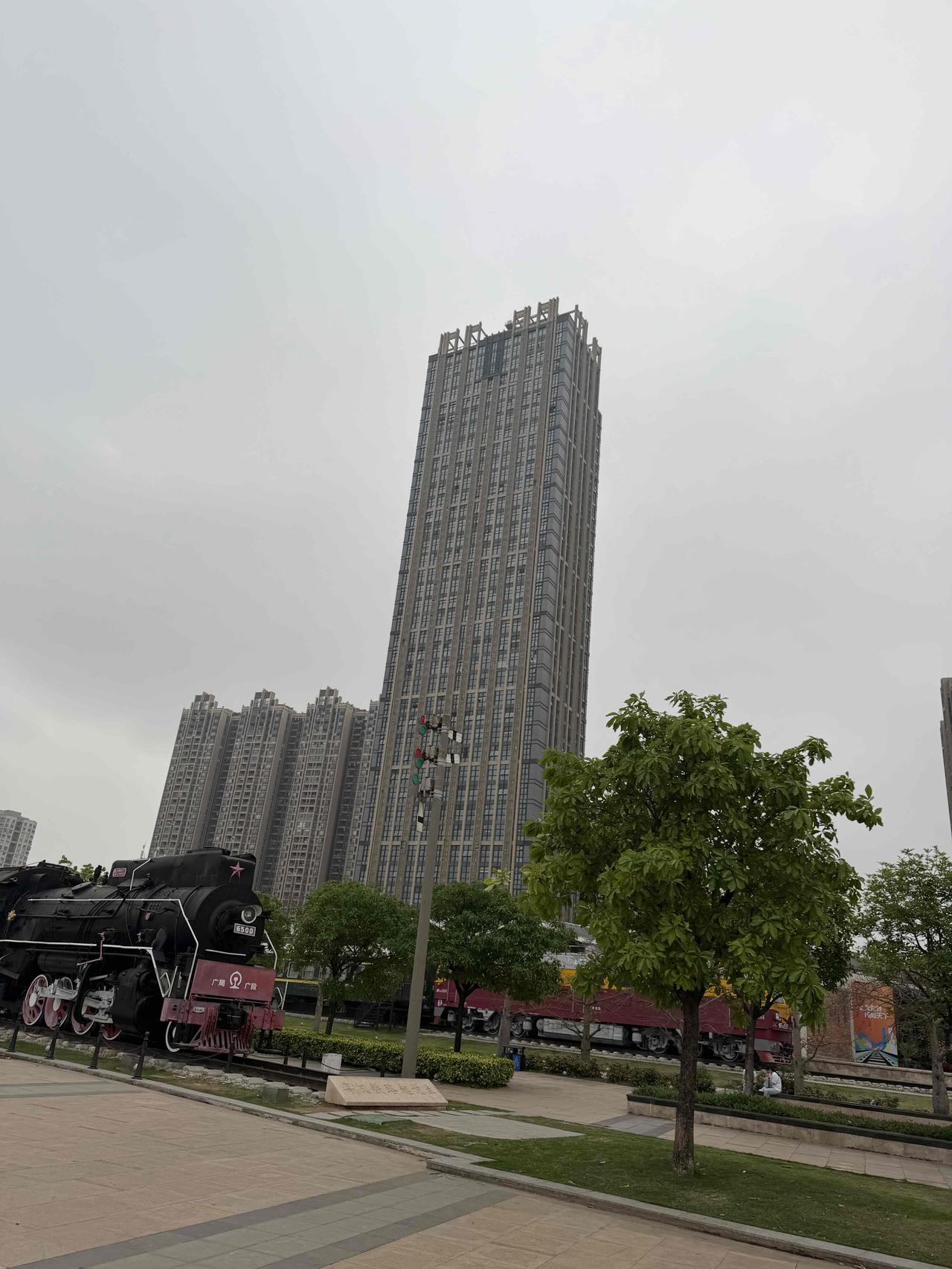 荔湾区最贵的小区，均价10万起，普通人工作一辈子也买不起