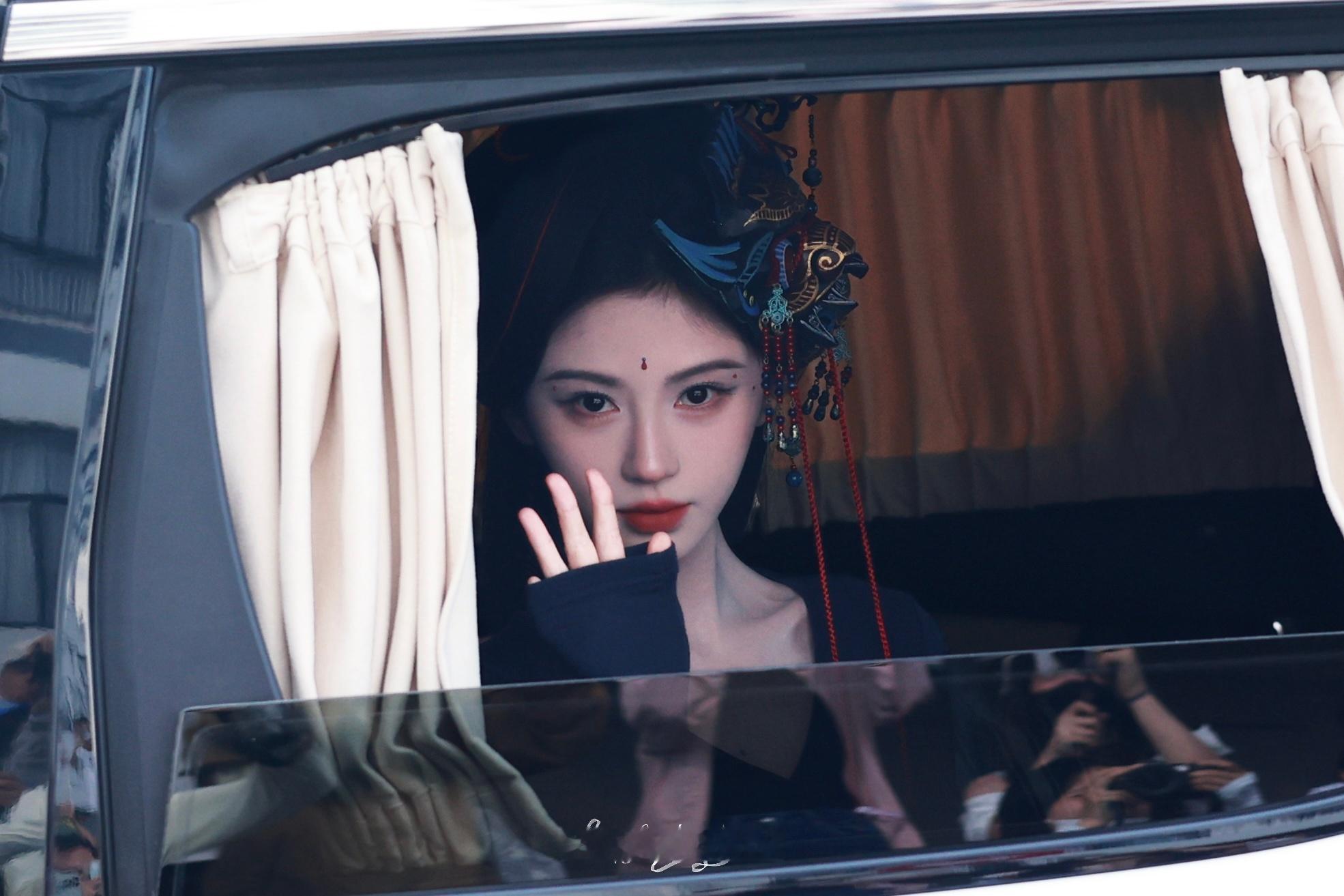 鞠婧祎鞠婧祎苏绿夏 𝟐𝟔𝟎𝟖𝟎𝟏 