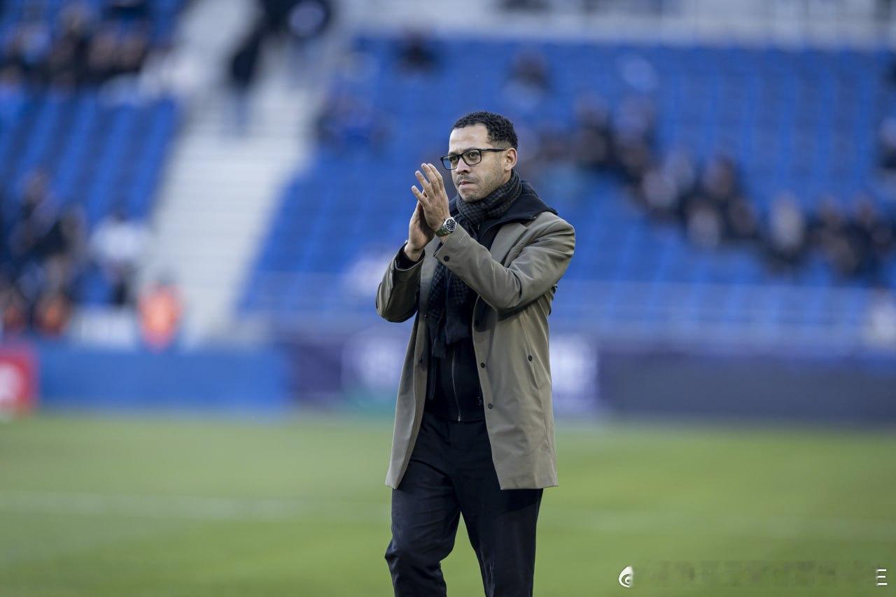 开云体育馆  【罗塞尼尔执教生涯胜率：德比郡58%、赫尔城35%、白堡51%】 