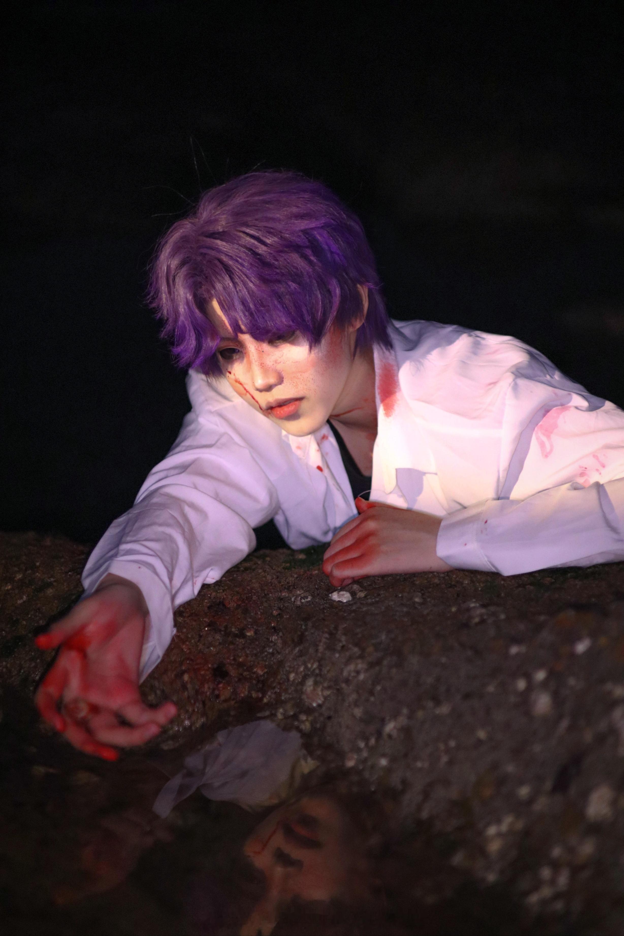 祁煜[超话]  COS｜祁煜是颈侧最柔软的鳞片“海神为了心爱的人，曾欺骗了整个海