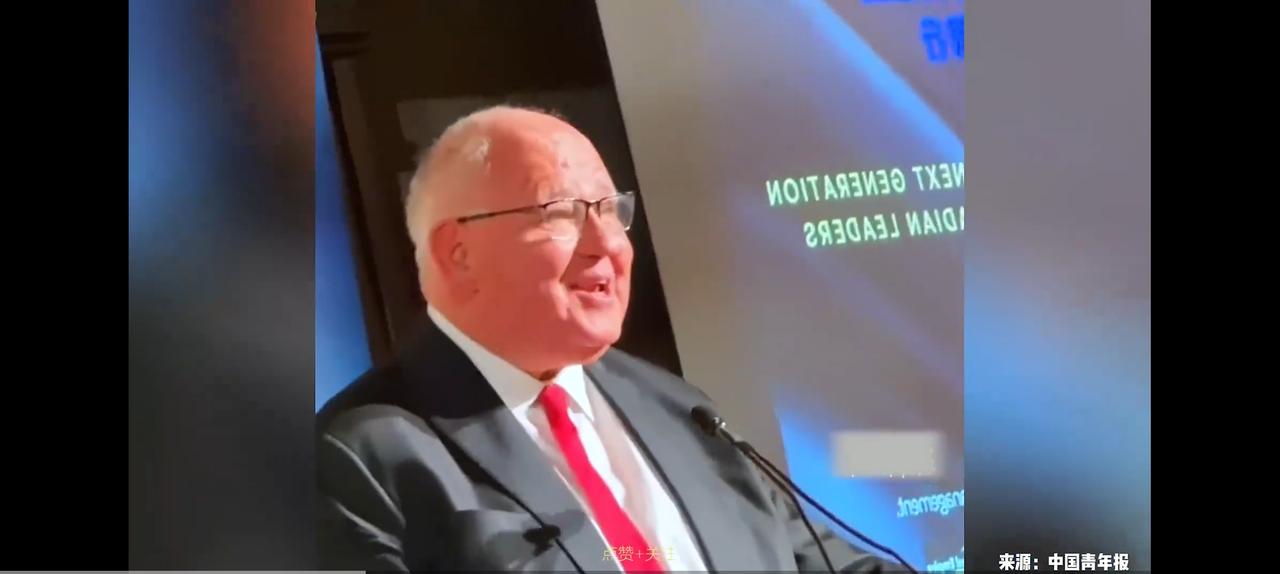这可真是虚假新闻害死人。这位美国的市长，在一次聚会时，唱起了中国歌曲，《月亮代表