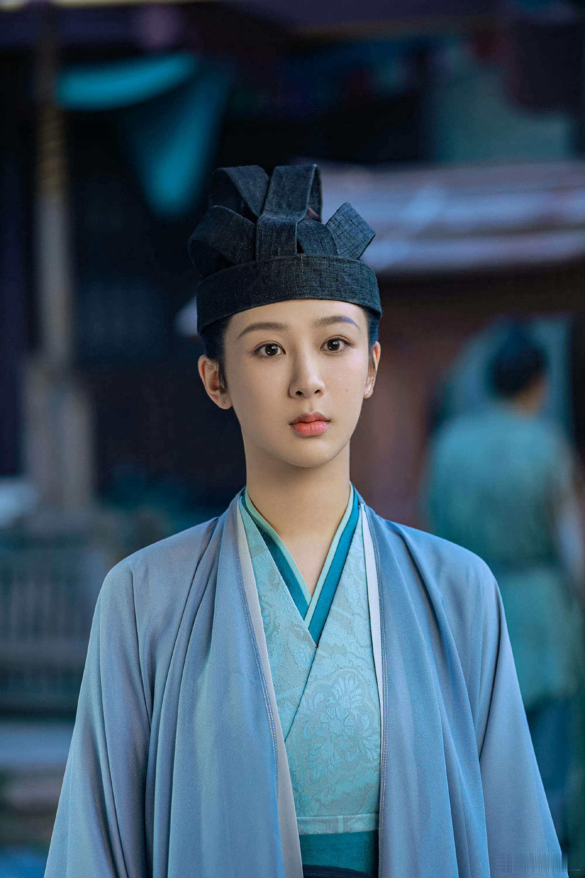#杨紫翩翩公子# 杨紫工作室出图啦，是翩翩公子也是窈窕佳人好美啊 ​ ​​​