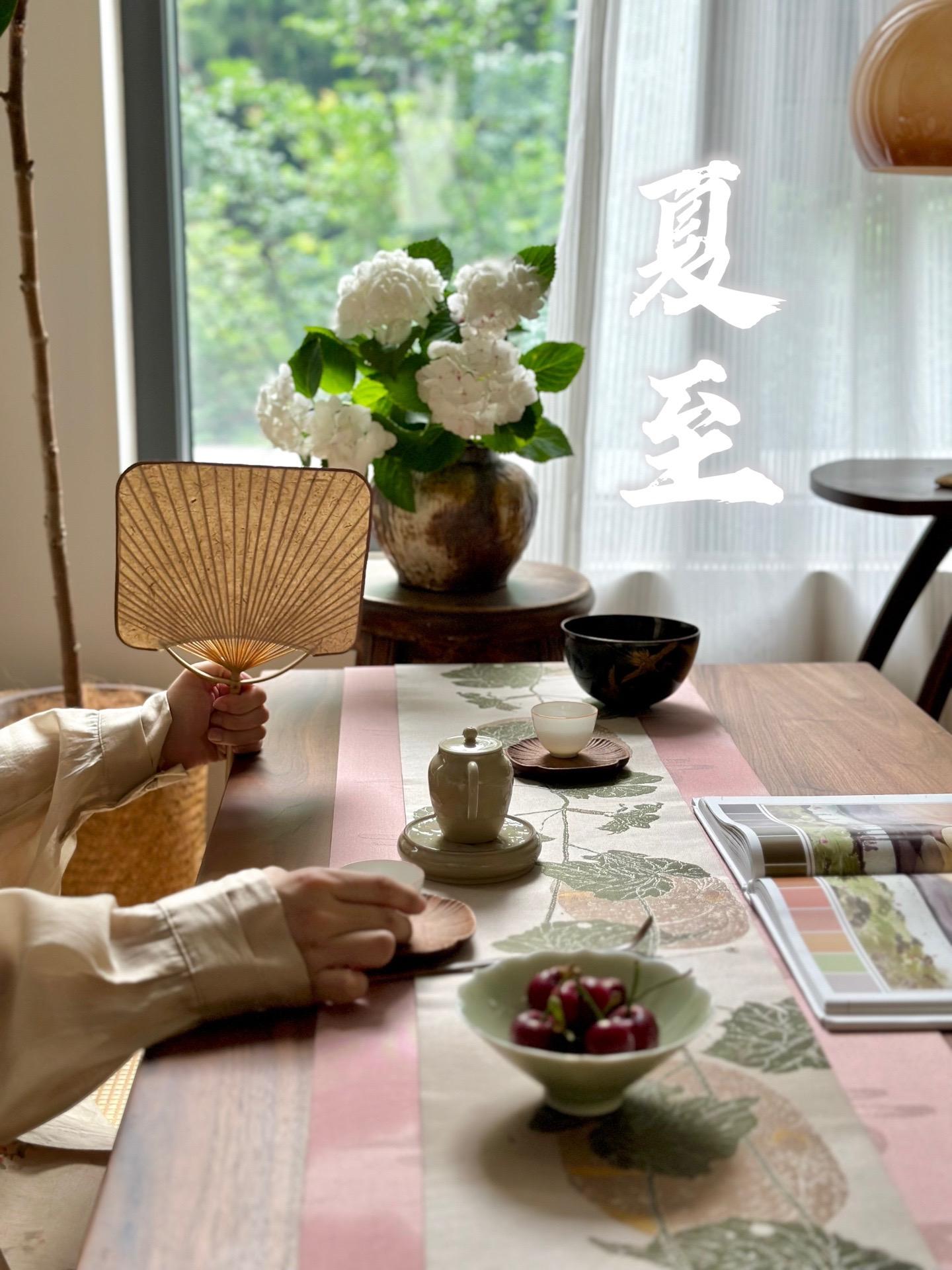 一个人哭，你只需要给他一包纸巾；可是一个房子哭，你可要做多很多工夫 梅...