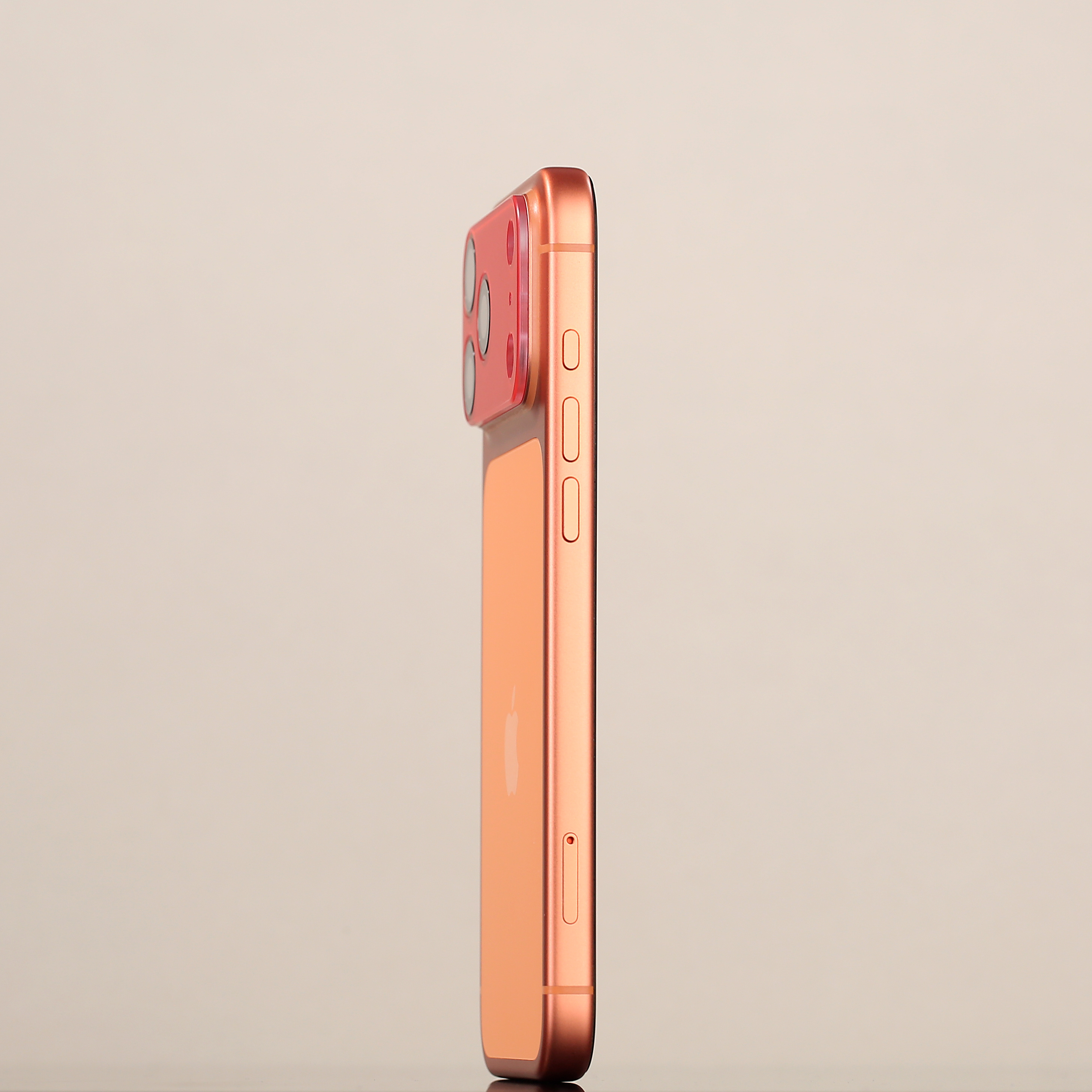 iPhone17ProMax/17Pro 新上多彩平嵌镜盖，今天到的是粉色、冰蓝