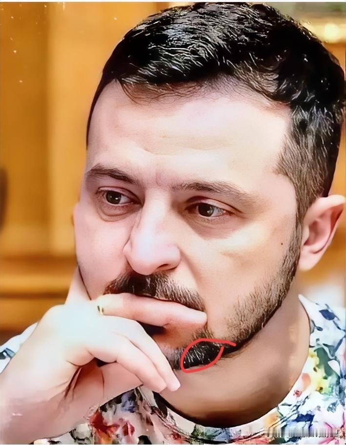 10月4号，乌克兰相关部门重申与美国的物资供应“按计划进行，不受其他因素影响”。