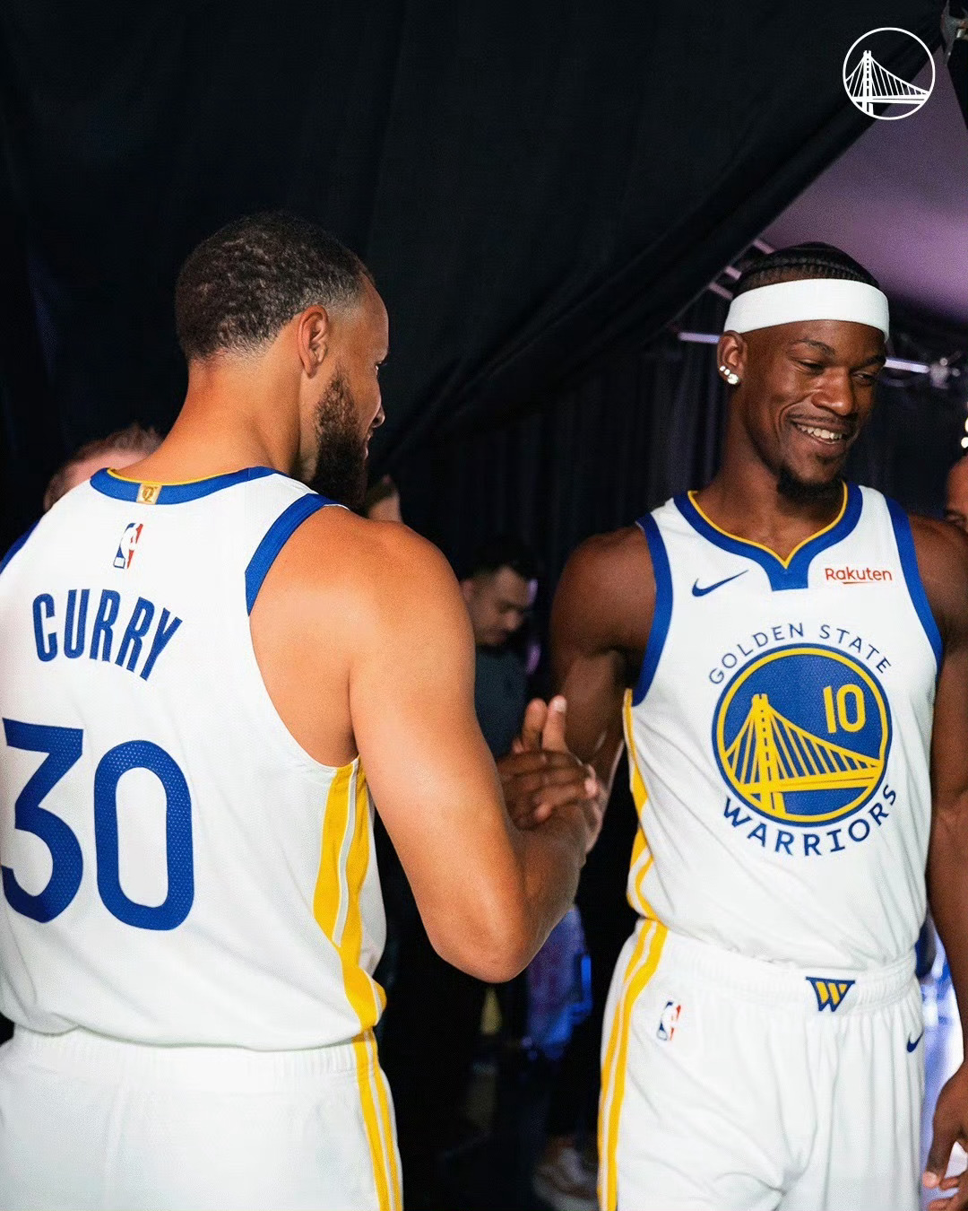 TA记者Nick Friedell撰文谈到了金州勇士前锋吉米·巴特勒。他表示，据