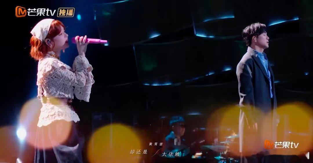 苏有朋黄霄雲爱让人像小孩 声生不息 听一次就入心！苏有朋黄霄雲合唱《小孩》，苏有