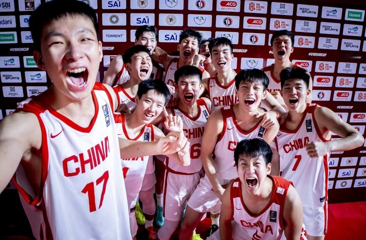 今晚对阵中国队，新西兰U18男篮主帅给澳大利亚男篮建议:“中国队内线身高出众，不