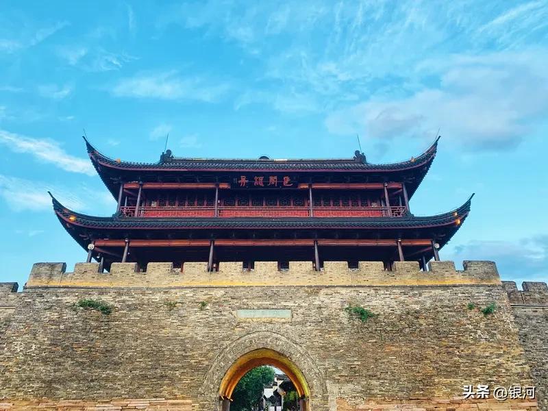衢州孩子去长沙橘子洲头研学，这体验绝了！2025年9月1日，有学校组织学生去长沙