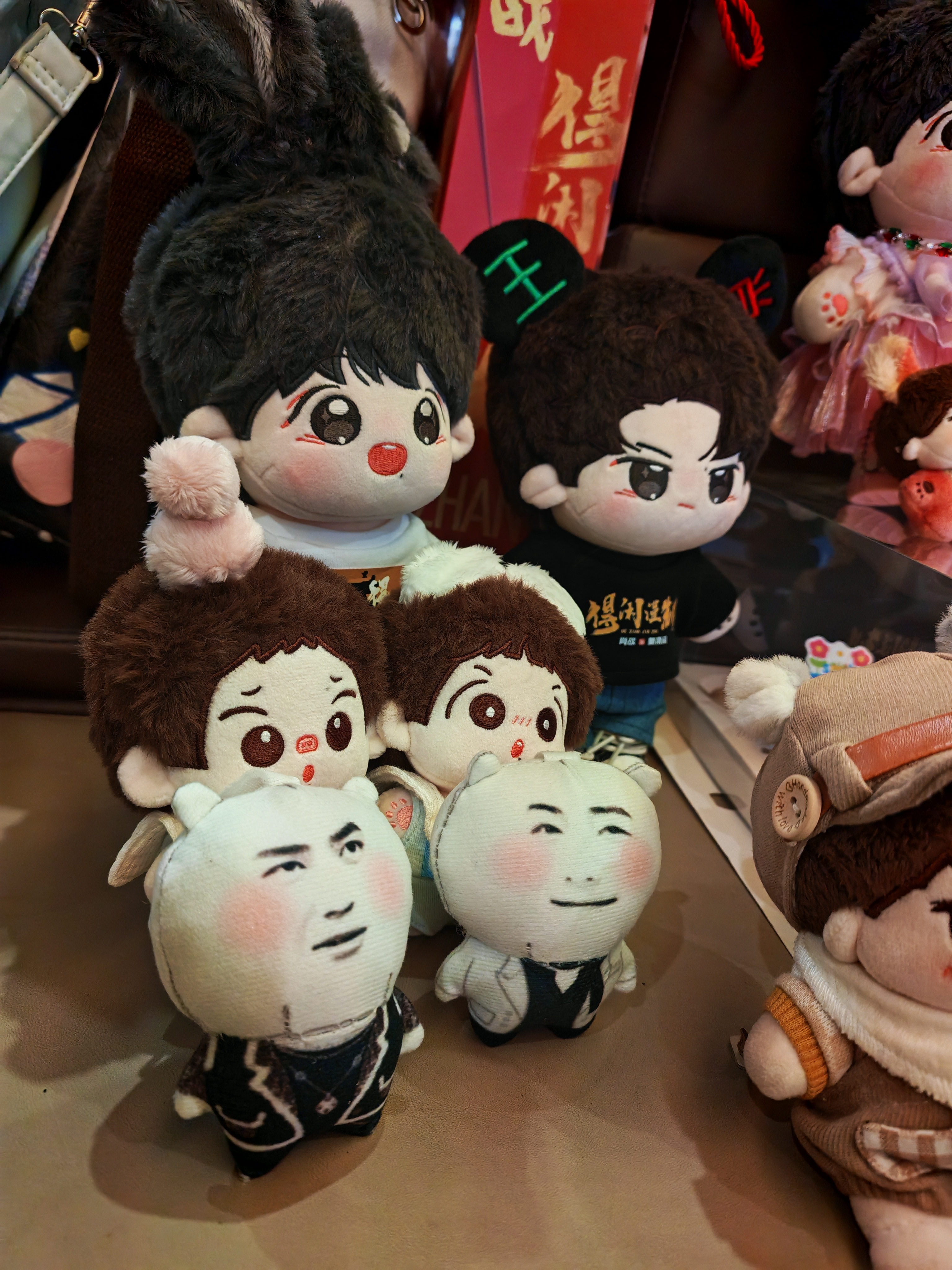 博君一肖 今天带小猪小兔电视机来见世面😎 