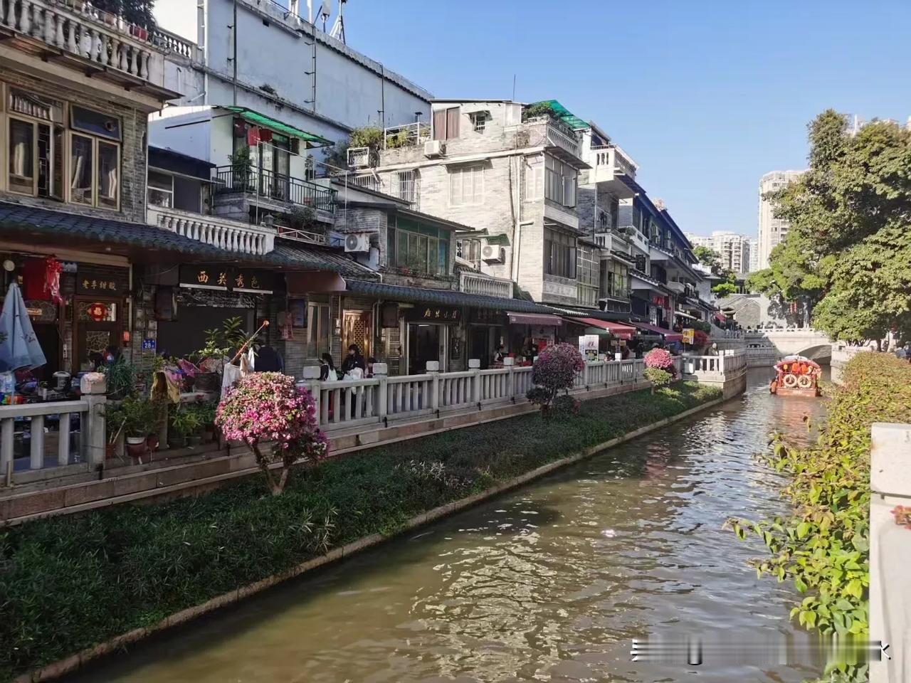天南地北大拜年戳这里，一起放烟花>