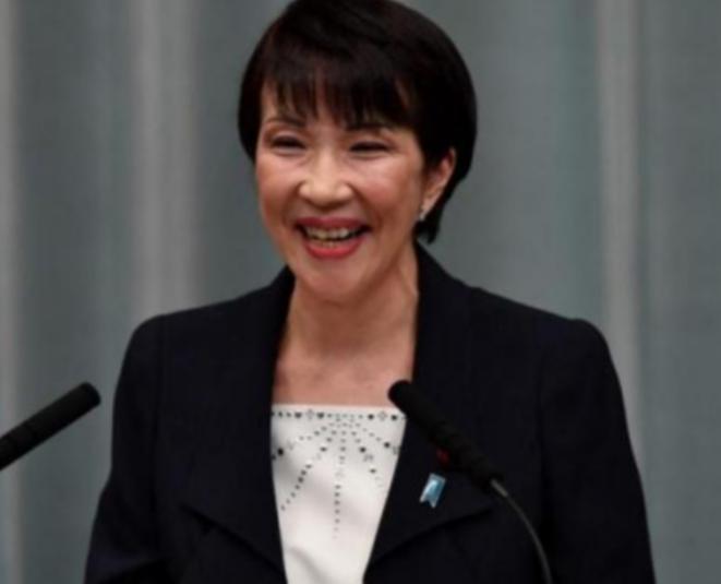 中俄两国联手或许都镇不住高市早苗，知名学者判断，中日两国之间或许一个月内会有空战