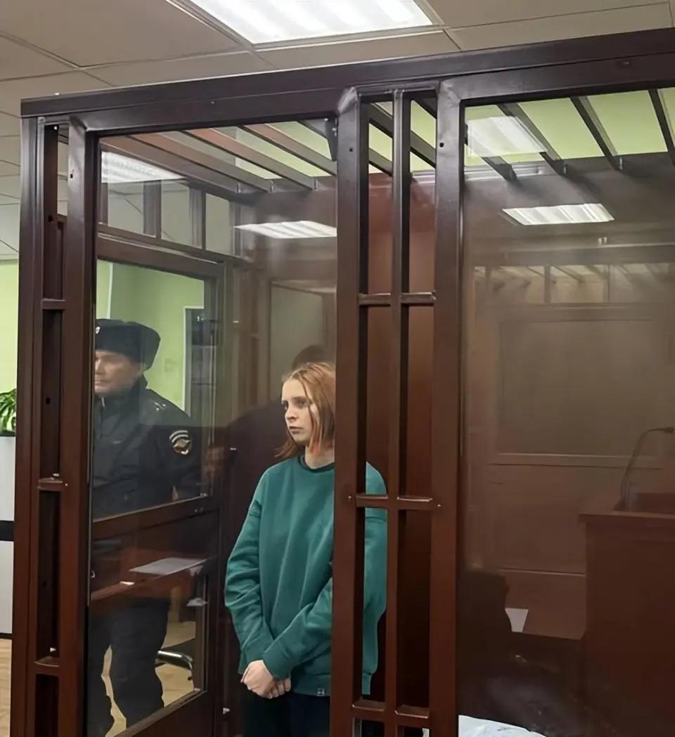 叛逃军医法国突遭不测！166万俄军数据泄露背后，一场无声的追杀正在上演？

叛逃