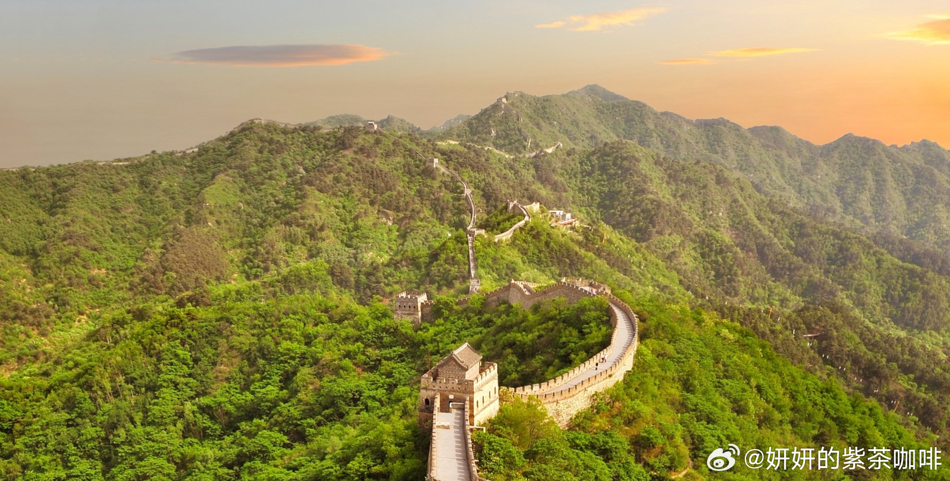 听广播说夏天爬山其实不热，因为在山林里，还是凉气袭人的。是这样吗？ 