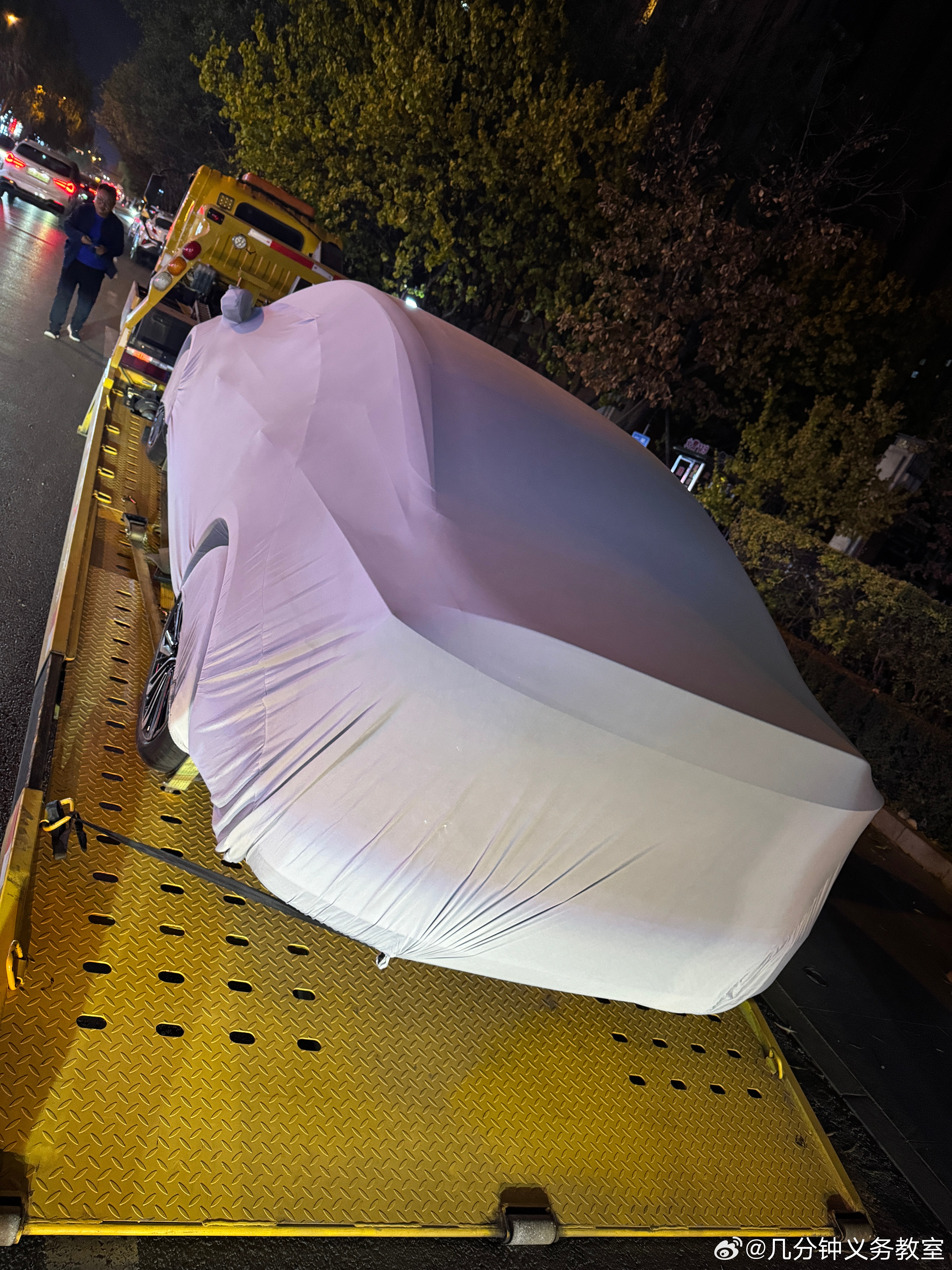 第一次接试驾车打包的这么好，纯纯大新车，没超过50公里，后天开他去漠河，看轮廓猜