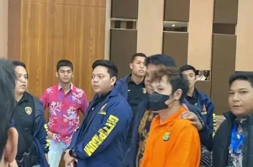 跨国追逃再传捷报！柬埔寨电诈头号头目郑荣锦印尼机场落网

据印尼国家警察国际合作