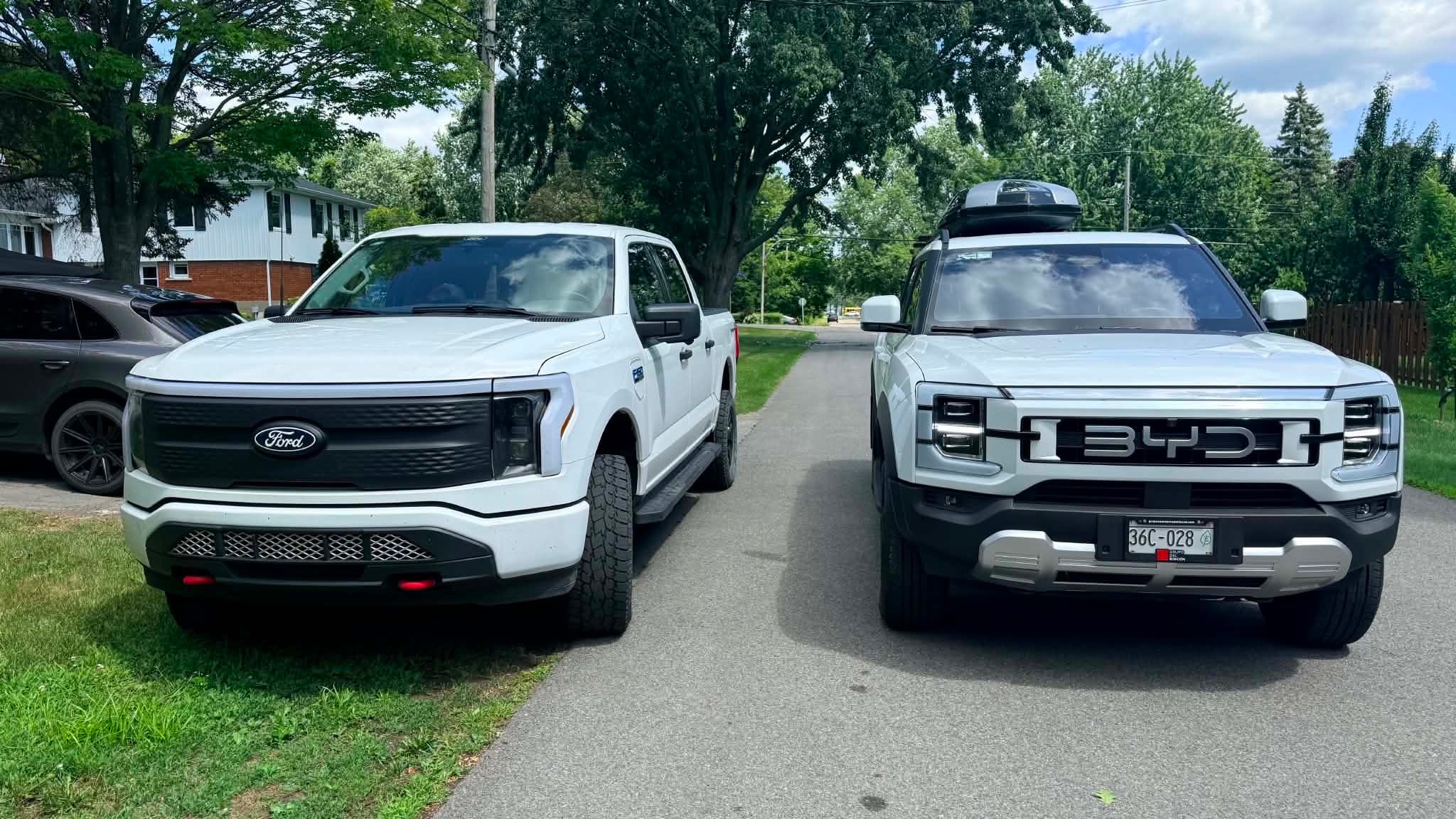 比亚迪鲨鱼与福特F-150Lightning尺寸对比。电车出海大v聊车比亚迪