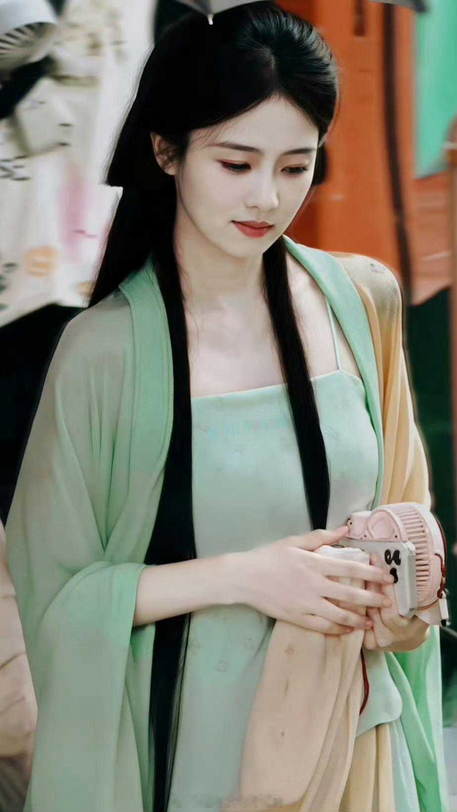 白鹿叶璃，越素越美[流鼻血] ​​​