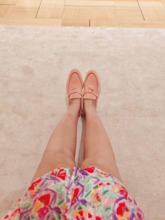 在赛里木湖潮克星空营地丢了八千多的鞋子