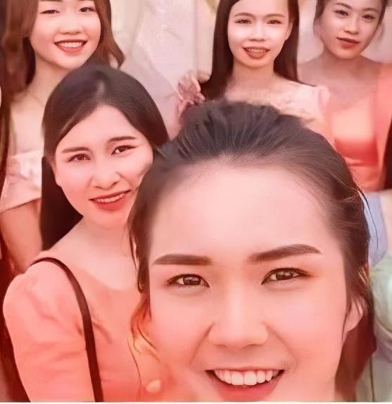 [微风]100块在老挝能当“大款”？这个国家穷得让人意外，街上连汽车都很少见！