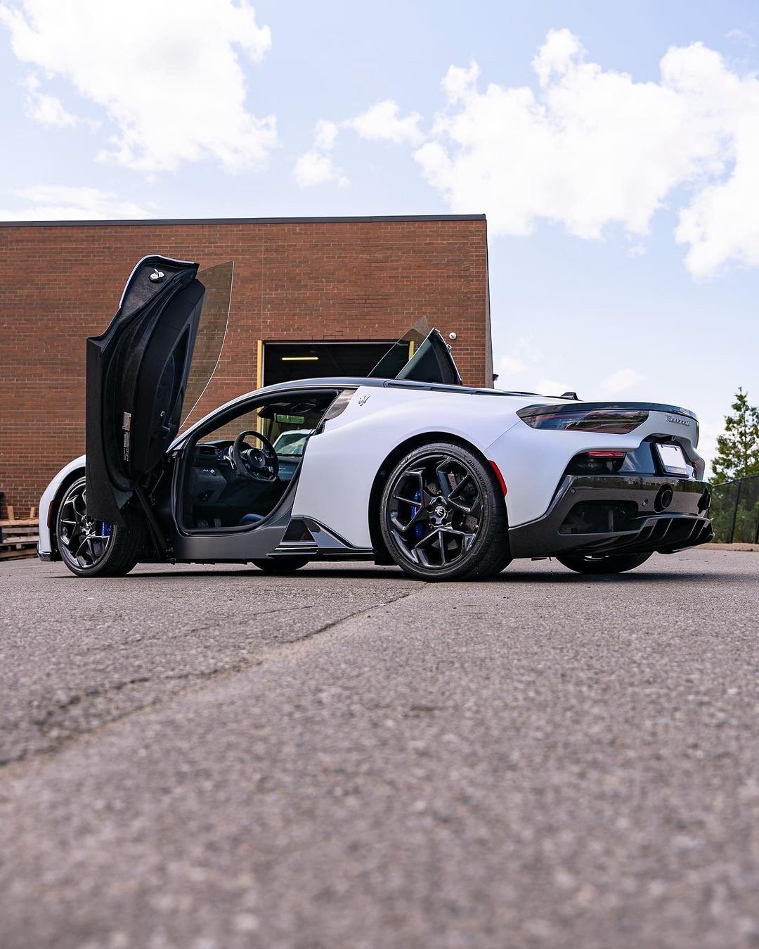 玛莎拉蒂 MC20 ​​​