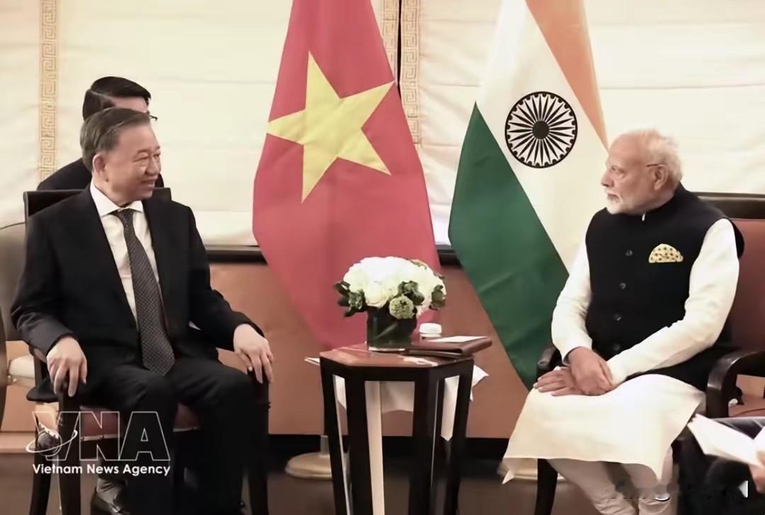 越南出访印度，将向印度采购超音速巡航导弹。
5月5日至7日，越共主席苏林连任后，