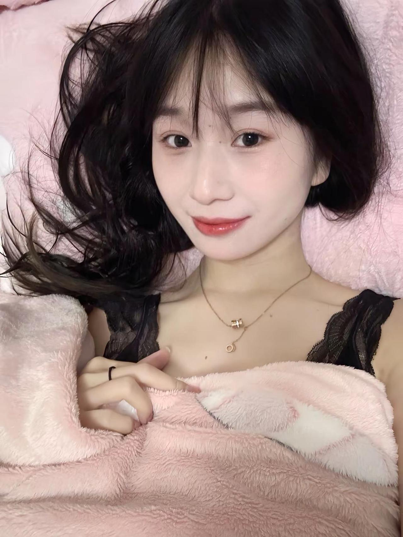 谁还不是个甜妹