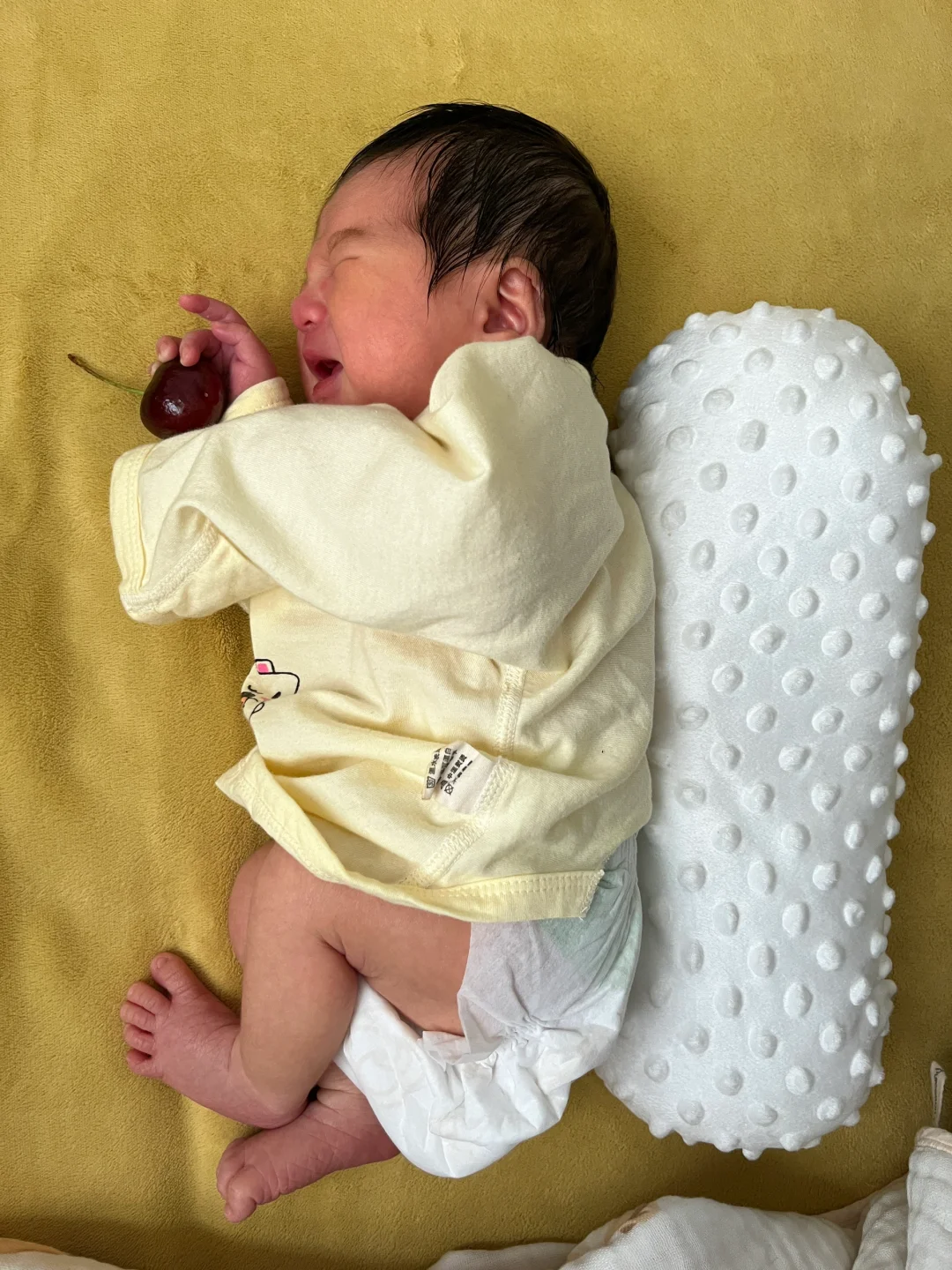 3j车厘子在婴儿手上能有多大…