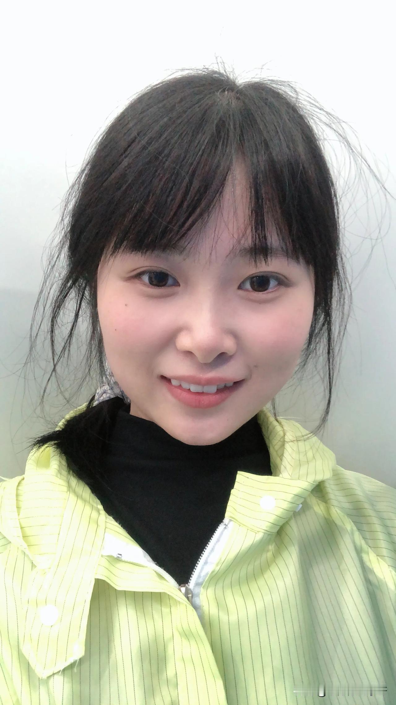 夜班打螺丝打冒烟，刚下夜班回来，这个抄手是上周天休息的时候自己买来包的，感觉包了