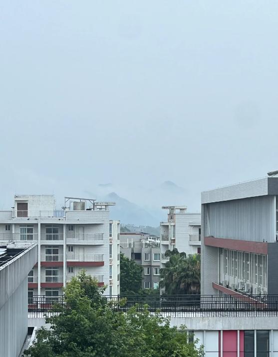 美军借救灾重返委内瑞拉？
亲爱的朋友们大家好，我是海林小百科，今天我们来看看，美
