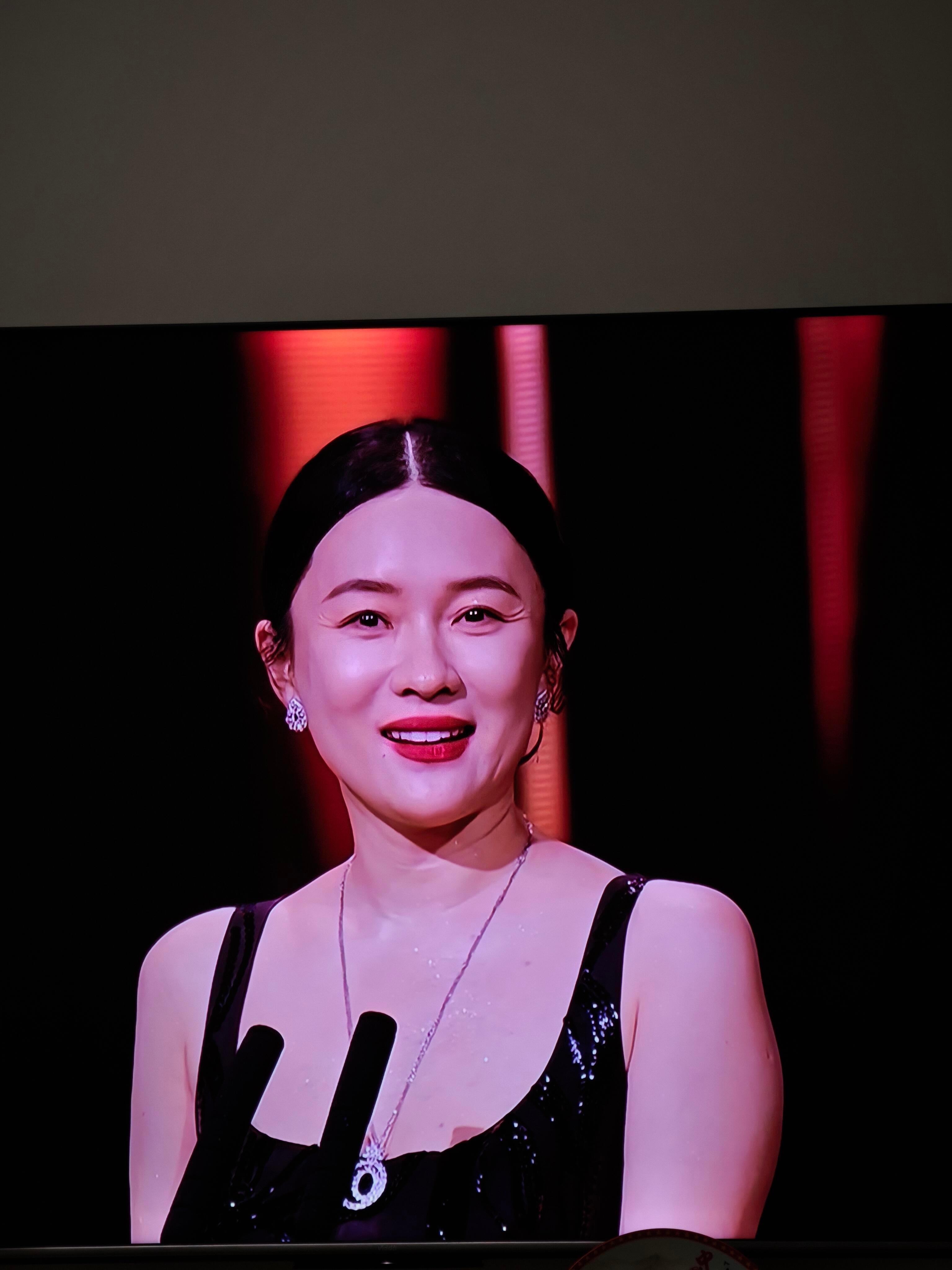 霍思燕的眼角纹，女明星怎么可以忍受这样 