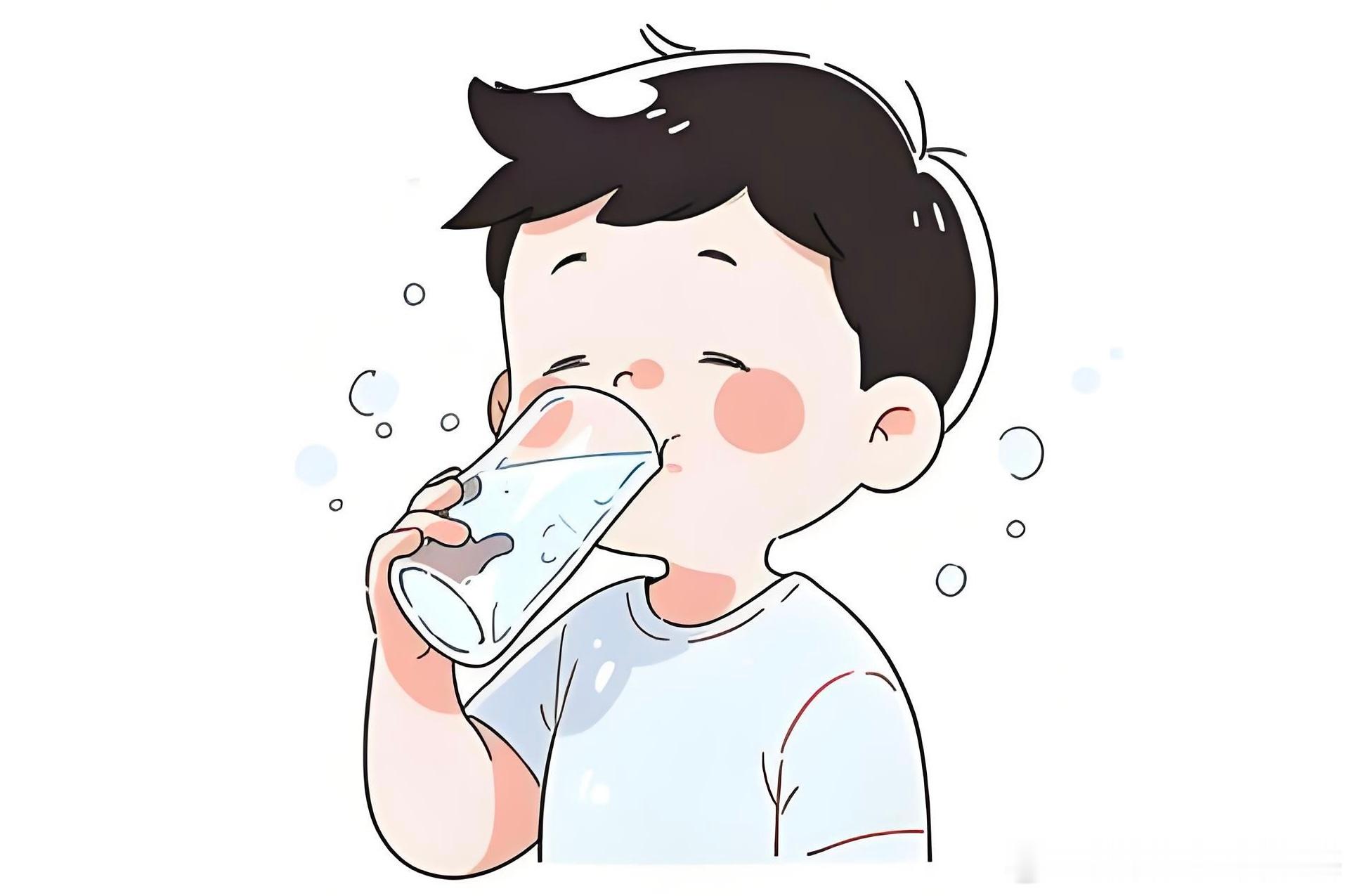 冬季养娃别只盯保暖！宝宝缺水信号，家长别错过👇❶ 小便发黄、尿量变少（冬季出汗