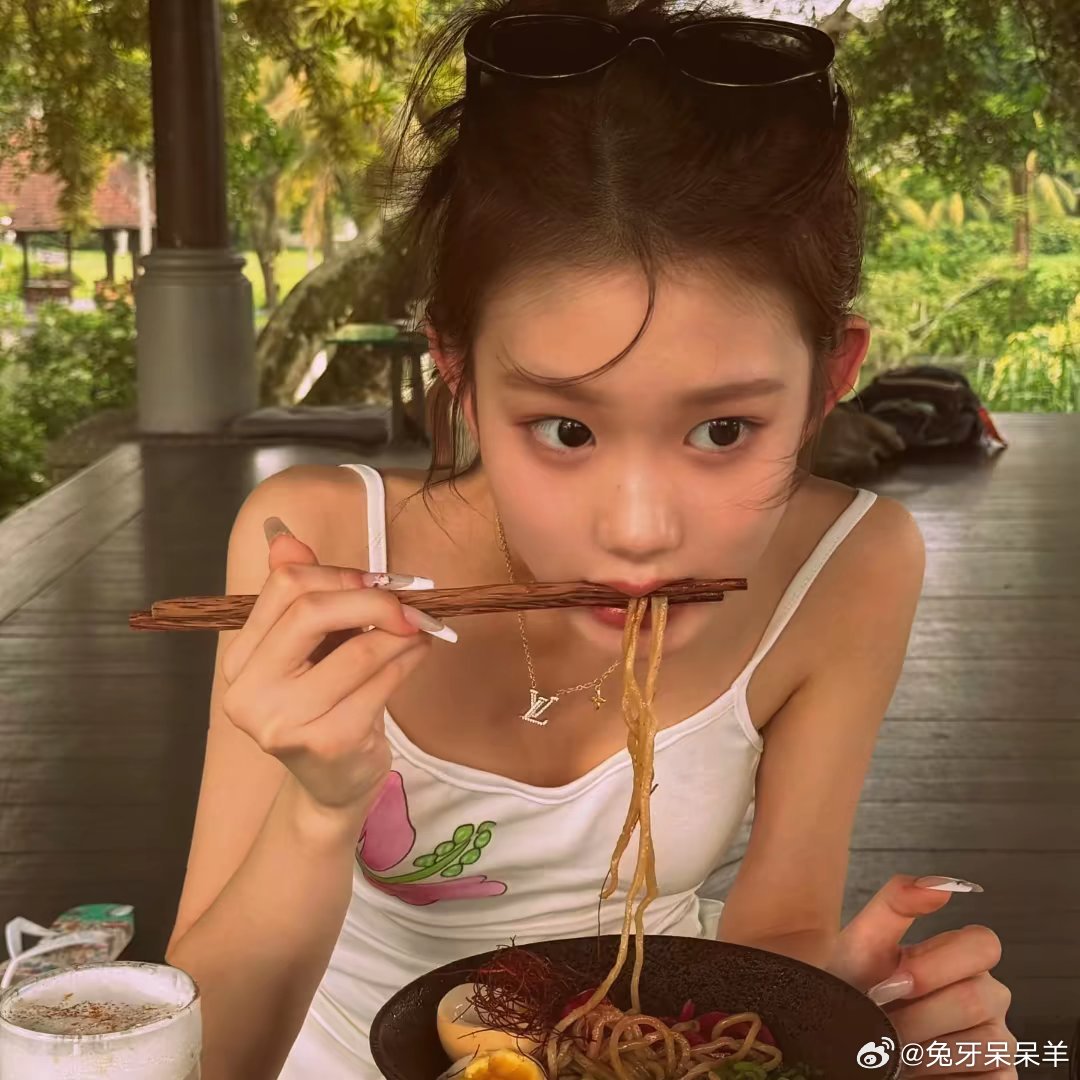 𝑾𝒆𝑪𝒉𝒂𝒕头像背景图搭配｜杂风集  