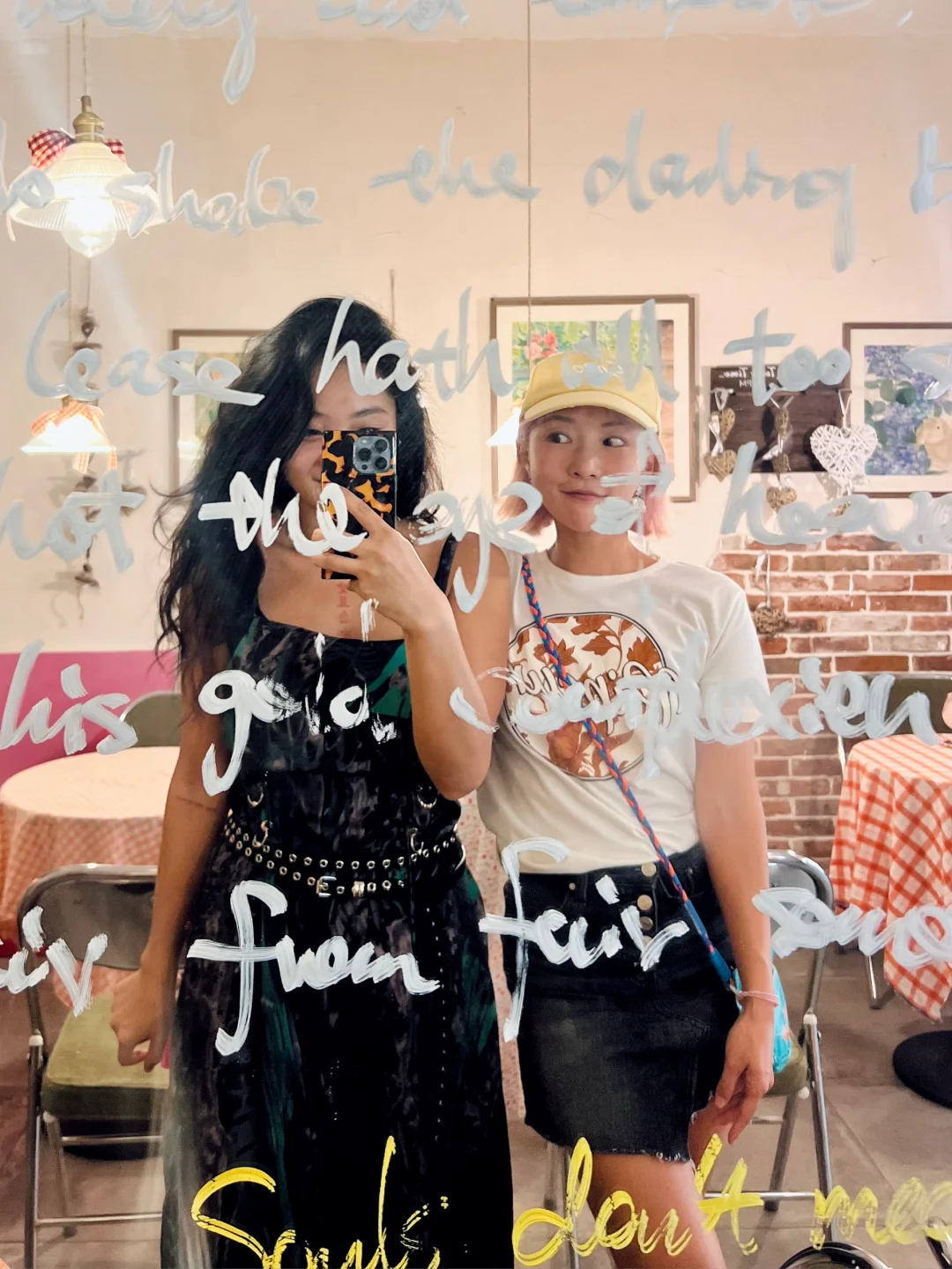 💗粉毛出街，被问爆的发色和穿搭都在这儿