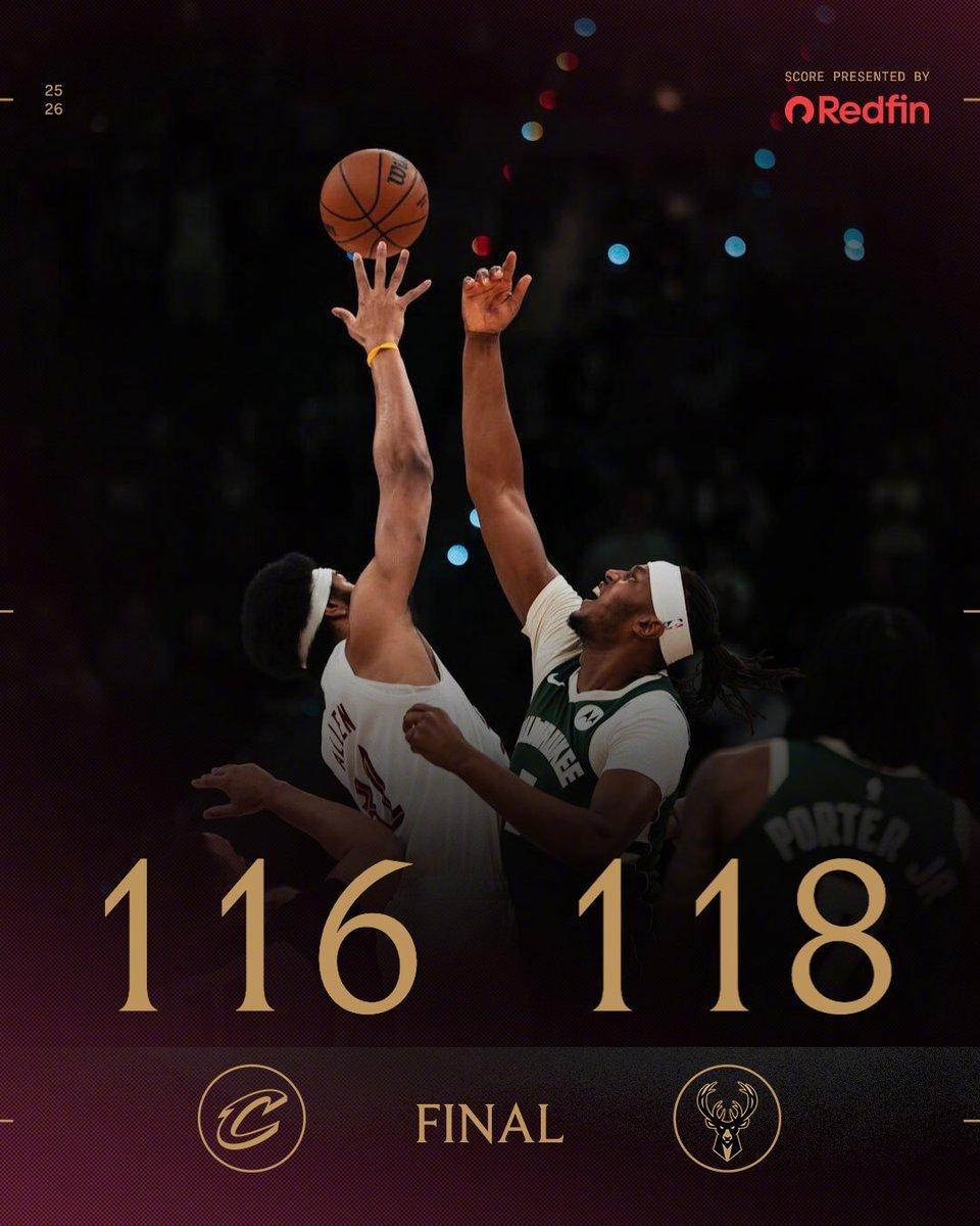 骑士今天输的有点可惜了，最后两分惜败，那个绝平超时了。虽然其实这边哈登和米切尔他