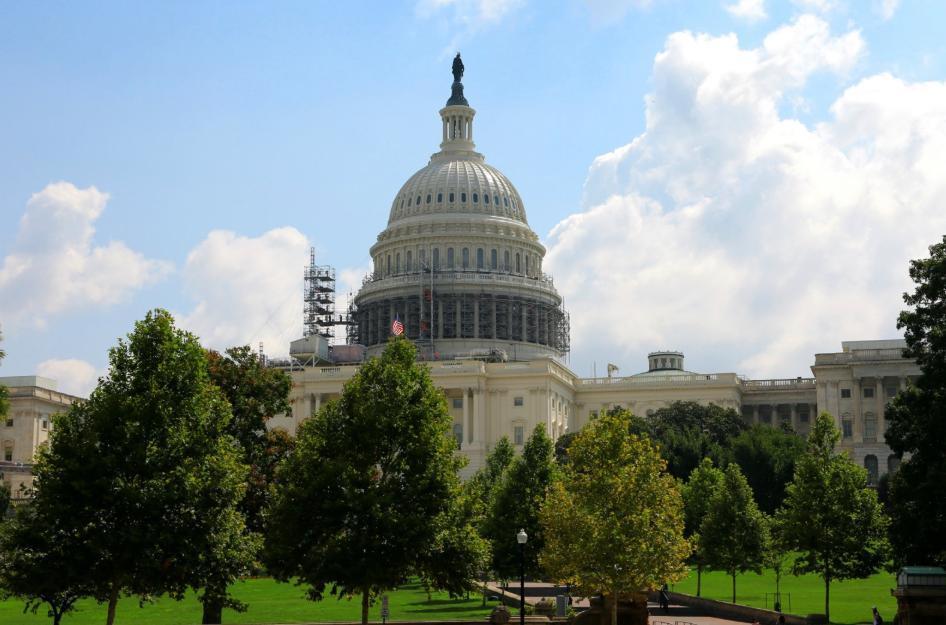 美国数百万外籍员工面临工作中断风险

美国近期在政府关门、数据中断的双重背景下，