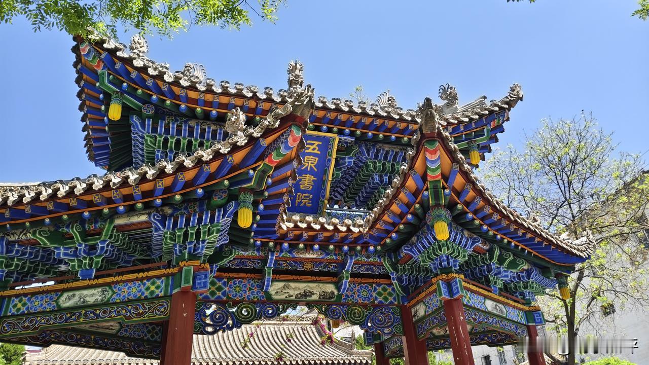 去了一趟兰州雁滩公园，没想到里面藏着一个小五泉！

五一假期的倒数第二天，我用华
