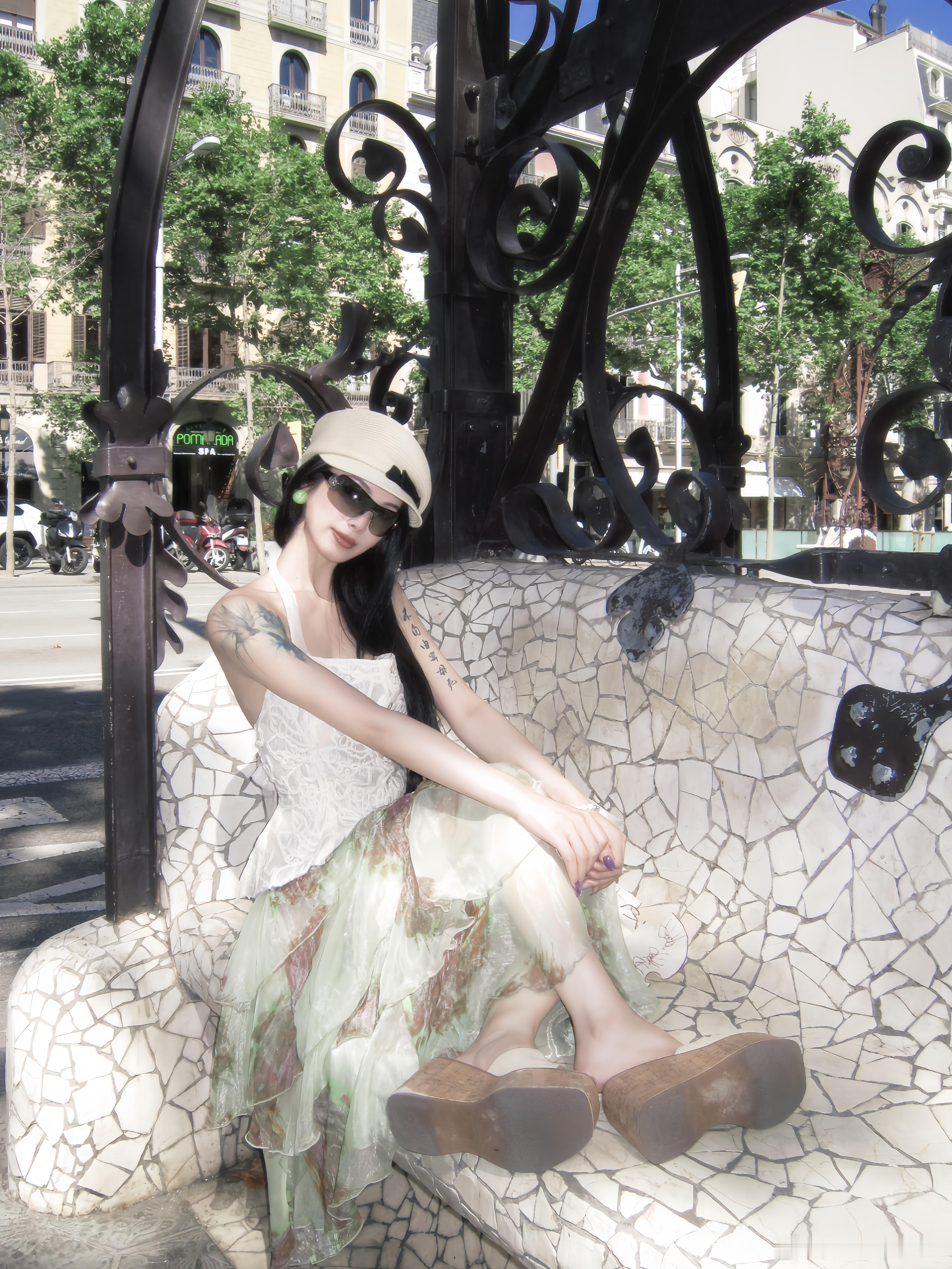 𝐻𝑜𝑙𝑎 ​​​