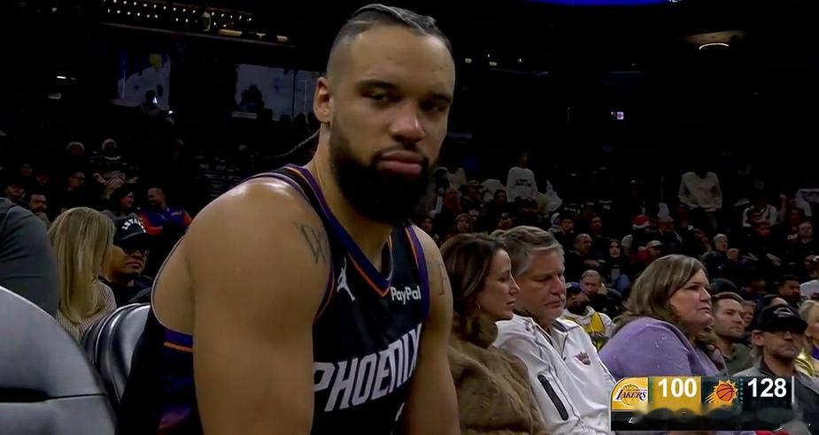 湖人首次连败狄龙一门心思得分 湖人客场惨败太阳，本赛季首次遭遇连败。詹姆斯23分