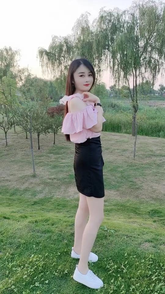 清洁工吐槽工作苦，一番对话点透职场现实（故事演绎）
 

 
午饭时分，印花车间