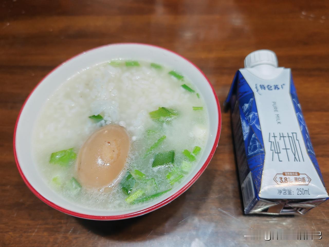 今年涨养老金的事情，从七月份盼到现在，也没有收到通知，我的退休金要到月底才能发呢