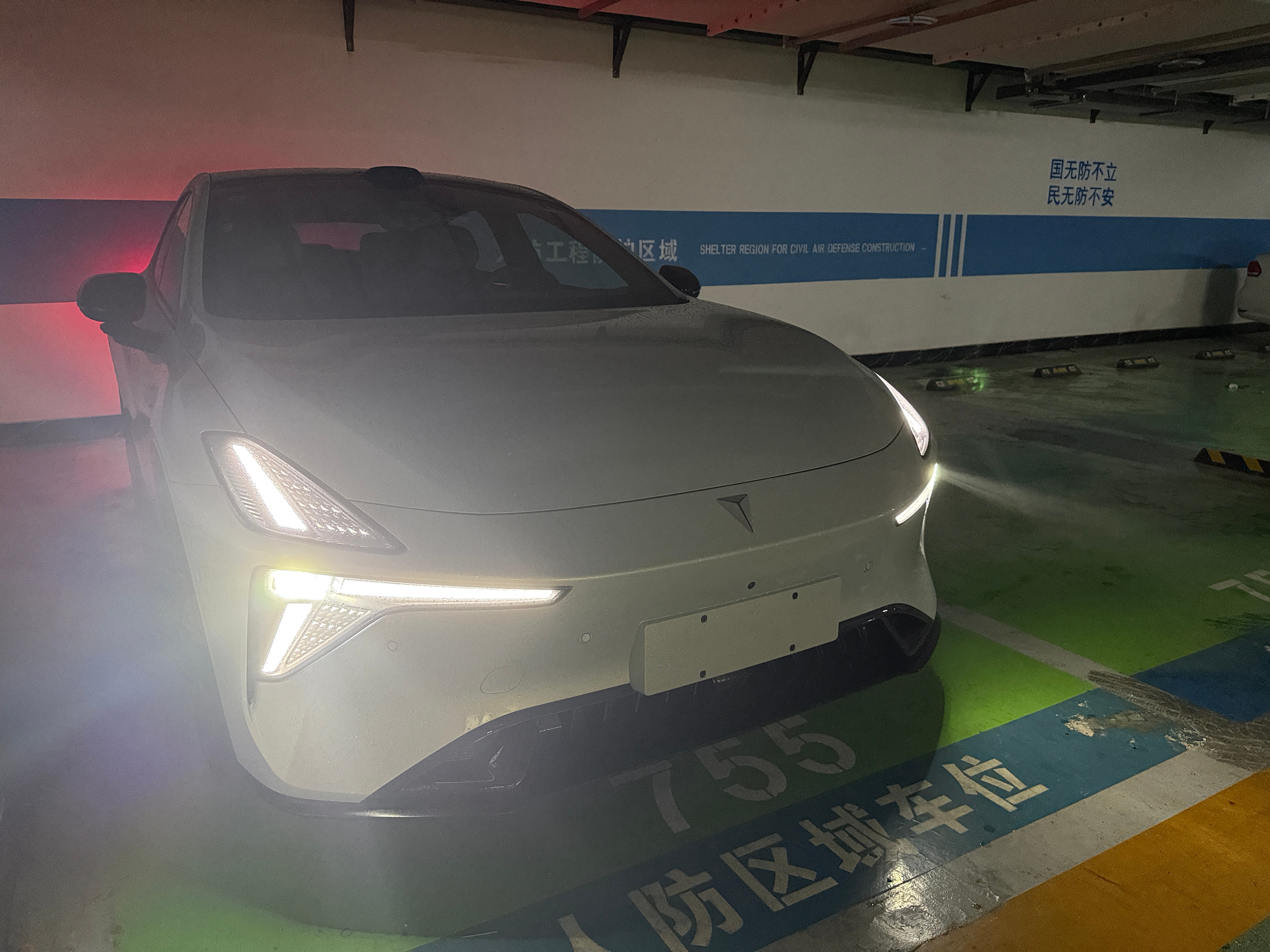 深蓝l06 第一次开深蓝L06，车是真的很好开这套磁流变悬架确实值得肯定，高速并