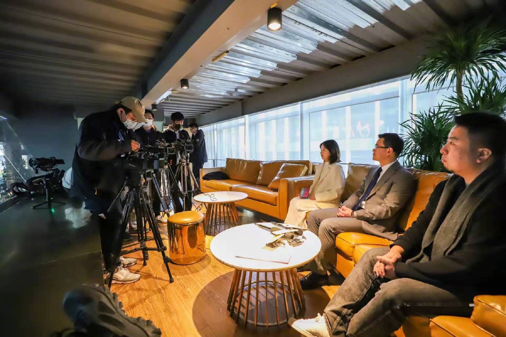 什么是新文科？这个“新”，不仅是形容词，更是动词“创新”的新。将现代信息技术融入