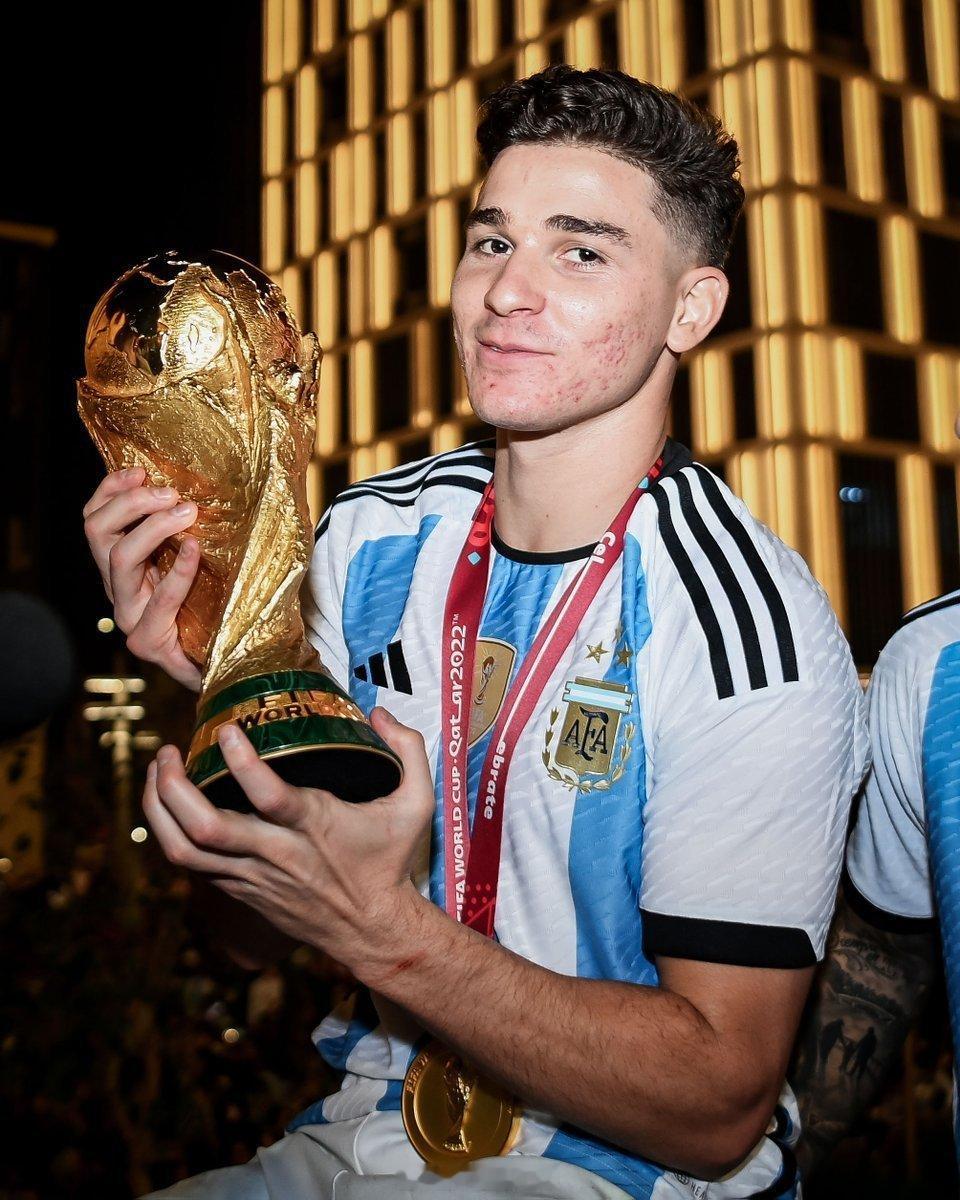 🚨🗣️ 胡利安·阿尔瓦雷斯：“我的梦想是再次赢得世界杯冠军，并带领马德里竞技