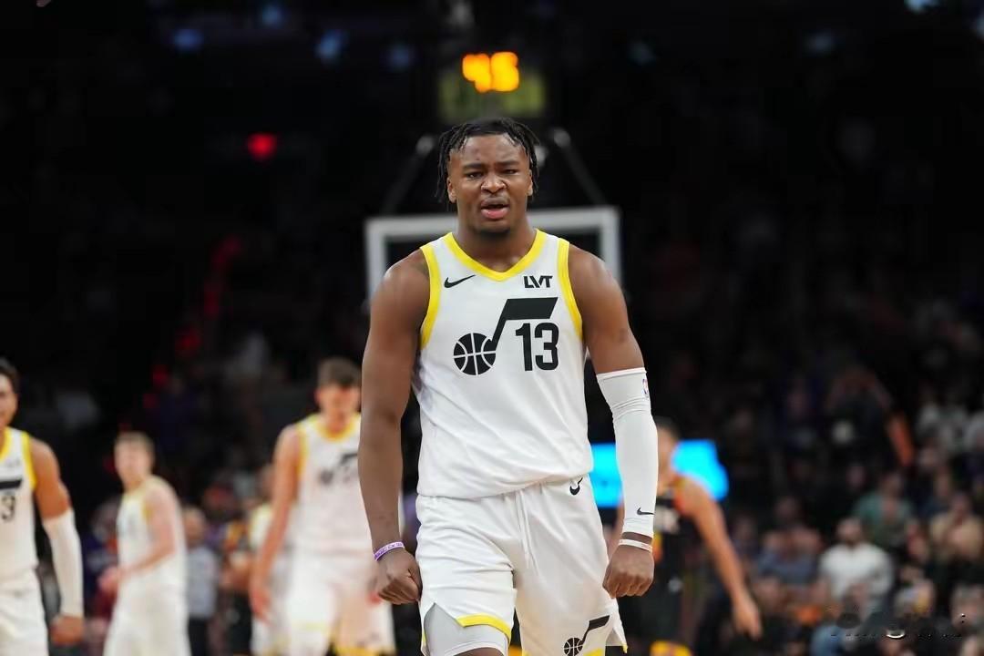 保罗乔治附体？NBA常规赛，爵士150-147公牛。公牛队遭遇一波4连败后，球队