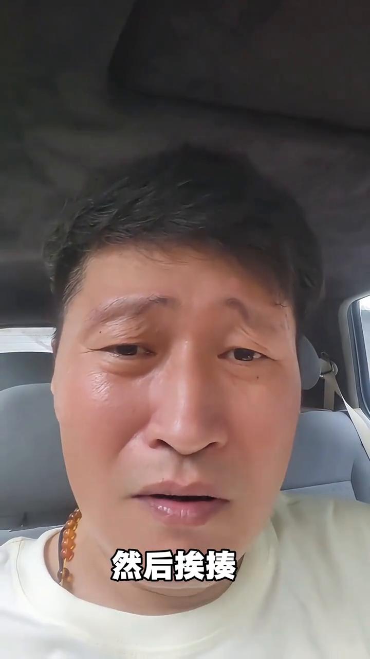 八零后小时候没有手机放暑假是怎么过的？
·得忙着拆插座、摸电门、拆灯泡，然后挨揍